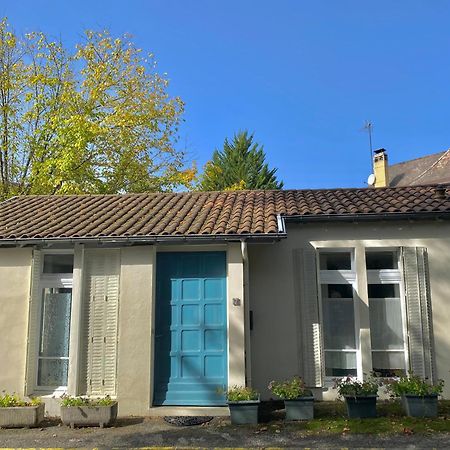 Agreable Petit Gite Avec Piscine Et Jardinet Salies-de-Béarn المظهر الخارجي الصورة